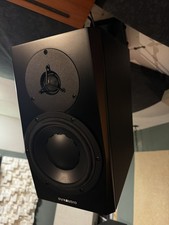 Dynaudio LYD 7 Studiomonitor Aktivlautsprecher schwarz Paar mit offizieller Deckenhalterung