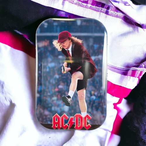 Acdc angus young - -,