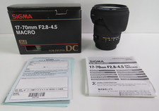 Sigma DC 17-70mm - F/2.8-4.5