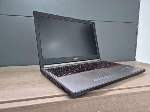Fujitsu celsius h730 - h730, 15,6"