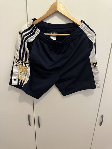 Adidas shorts size retro - m,