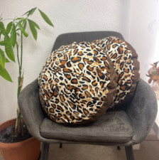 Runde handgefertigte Kuschelkissen aus flauschigem Polyester im Leopardenmuster