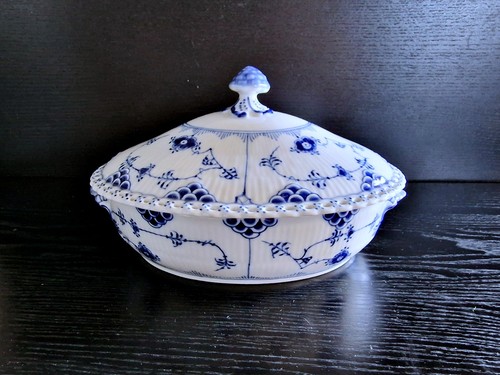 Royal copenhagen - royal,