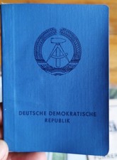 DDR Ausweis mit Vielen Einträgen und Sehr Gut Erhalten Siehe Bilder