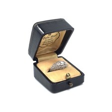 Art Deco Ring 18kt Weißgold