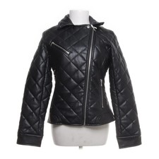 Honey Winter, Bikerjacke