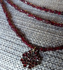 Kette Granat mit Anhänger