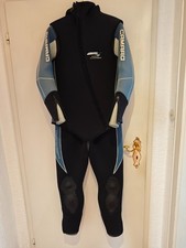 Tauchanzug mit Eisweste