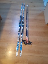 Langlaufski Set klassisch, mit Stöcken und Schuhen 