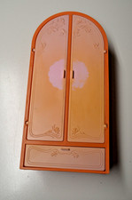 Barbie Puppen-Kleiderschrank