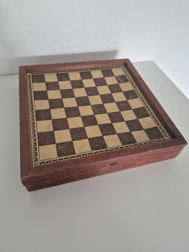Altes spielbrett dame mühle - spielbrett,
