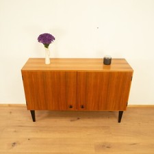 Sideboard Nussbaum 1960er Jahre mit 2 Türen der deutschen Firma TEPE restauriert