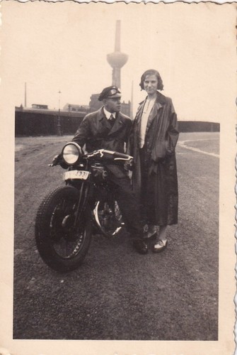 Photo people with motorcycle - with,