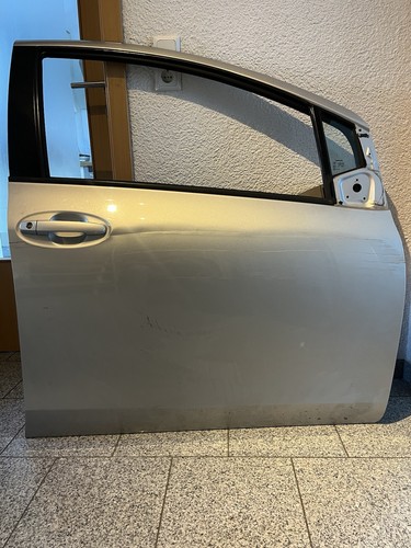 Toyota yaris xp9 - toyota,