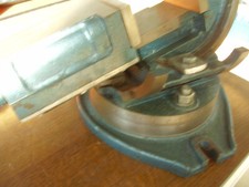 Universal -Winkelschraubstock    360°  drehbar