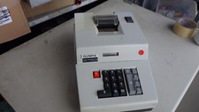 Rechenmaschine alt, elektrisch Olympia AE D51, original Zustand  ca. 70er Jahre