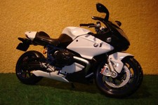 1:18 BMW HP2 Sport Weiss 2009 MAISTO 00774
