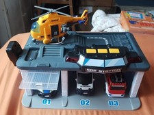 Dickie Toys SOS Rettungsstation  Polizei, Feuerwehr  Krankenwagen Hubschrauber  
