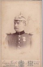 CDV - Artillerie Offizier mit Orden und Pickelhaube - Metz