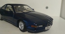 BMW 850i Modellauto 1:18 von
