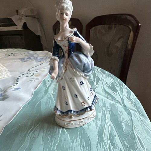 Porzellanfigur dame kleid - porzellanfigur,