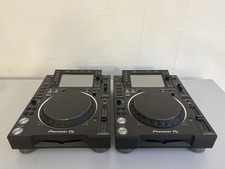 2 x Pioneer CDJ-2000NXS2 |