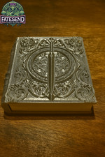 Book Tome Fighter Würfelturm