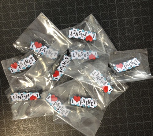 100 pins love fasnet - pins, "1