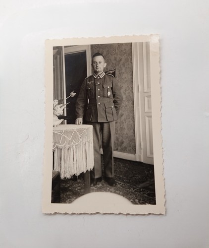 Foto soldat uniform - -,
