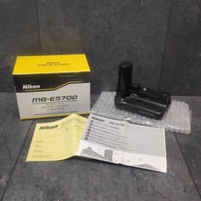 Nikon Batterie Handgriff MB-E5700 | Unbenutzt/Neu