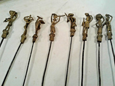 Tribal Art,Ashanti Gelbguss Bronze,8x diverse Grillspieße figürlich,5m+3w,L40cm