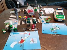 Playmobil-Konvolut  3982 + 3907 + 3903 + 3983 Polizei + Straßenkreuzung