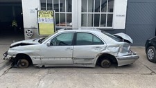 Schlachtfest Mercedes E-Klasse