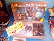REVELL 1/25 #7526:"Peterbilt Truck -BLACK WIDOW-"....von 1990
