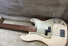 Vintage Fender Precision Bass