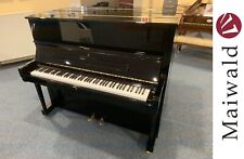 Steinway & Sons V-125 Klavier