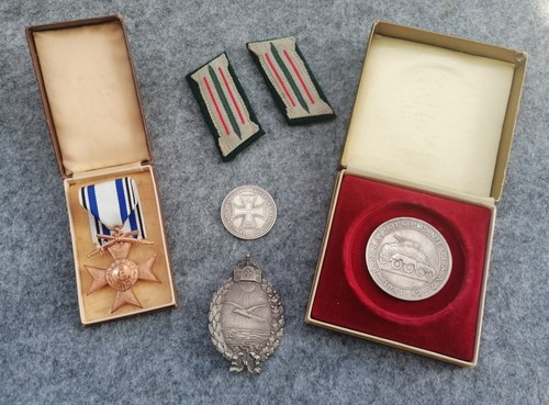 Militaria abzeichen orden - militaria,