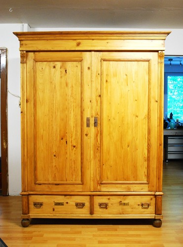 Eleganter kleiderschrank - eleganter,