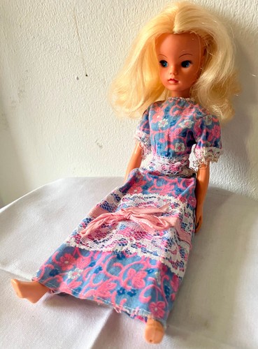 Alte sindy doll - alte, pedigree