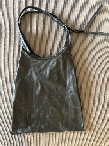 Schwarze ledertasche cos - ledertasche,
