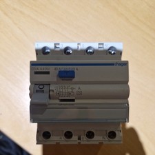 HAGER 40 AMP 30mA VIERPOLIG RCCB RCD TYP A CDA440U 161493