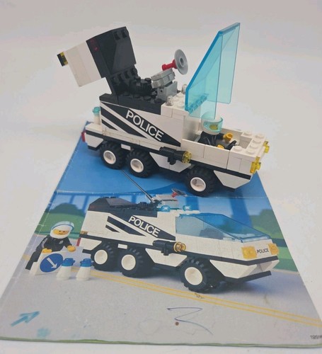 Lego night patroller - night,