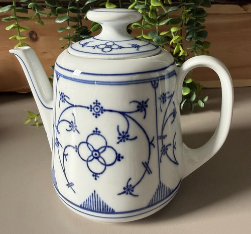 Klassische vintage kaffeekanne - klassische,