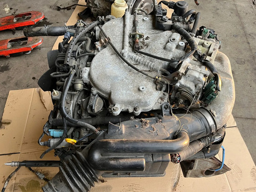 Motor nissan skyline cedric - nissan,