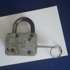 sehr altes Sicherheitsschloß, Guri DDR funktioniert, mit einem Schlüssel