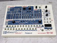 Roland SH-32 Synthesizer