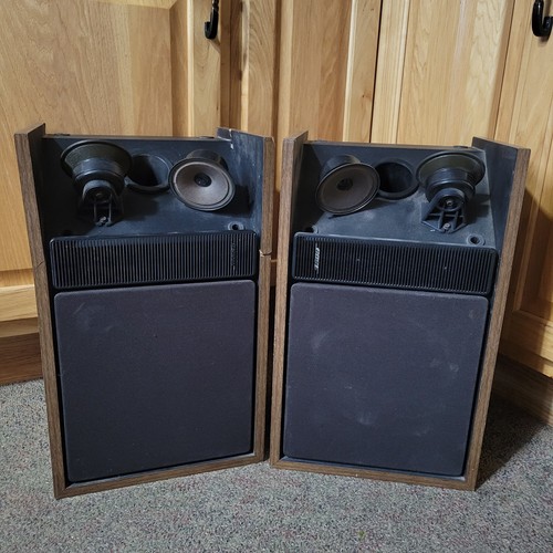 Read bose 301 - bose, left