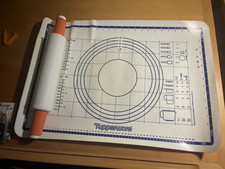 Tupperware Teigrolle mit abwaschbarer Teigunterlage (Ausrollschablone) 66 x 46cm