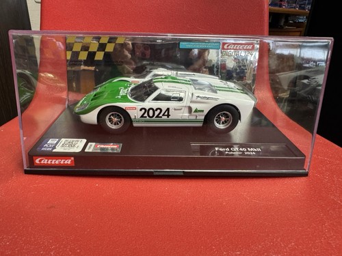 Carrera digital 124 - 23979, ford