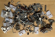 2 kg Möbelbeschläge Topfbänder Scharniere Schrauben Einsteckhülsen …